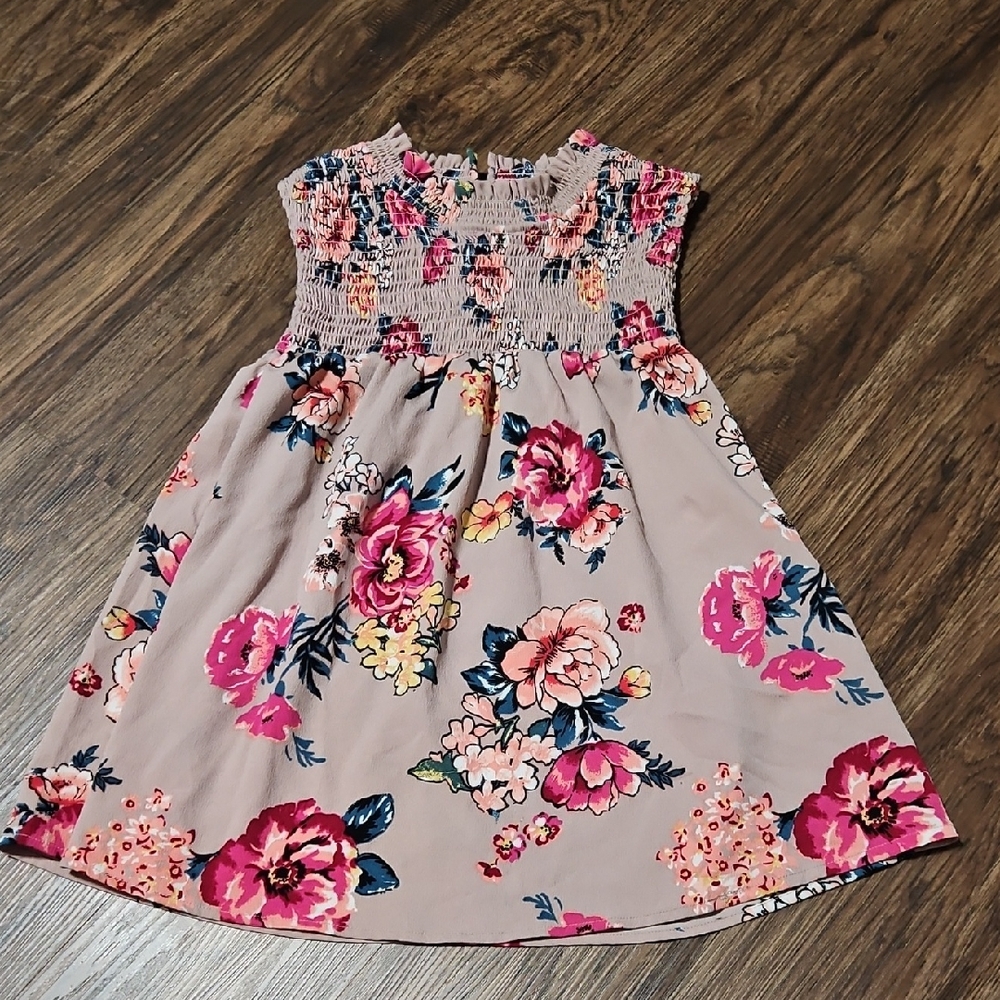 Derek Heart Floral Smocked Blouse Women's Medium Pink Sleeveless Peplum Top